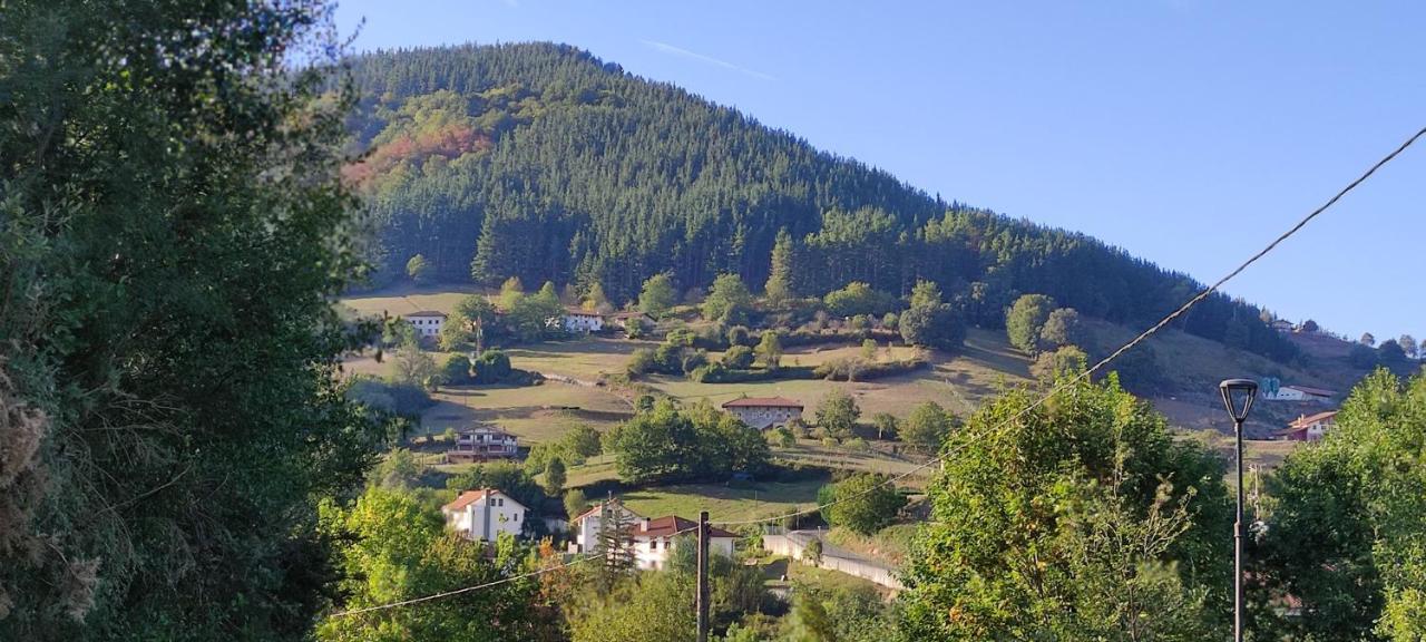Alojamiento Rural, Jardin, A 25 Minutos De Bilbao, Parking Gratuito Arantzazu Εξωτερικό φωτογραφία